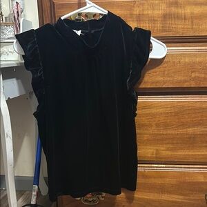 Elegant Black Velvet Women's Top